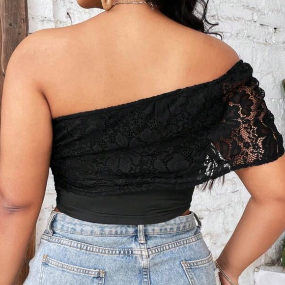 Black tube top with lace off shoulder detail - Picture 3 of 5